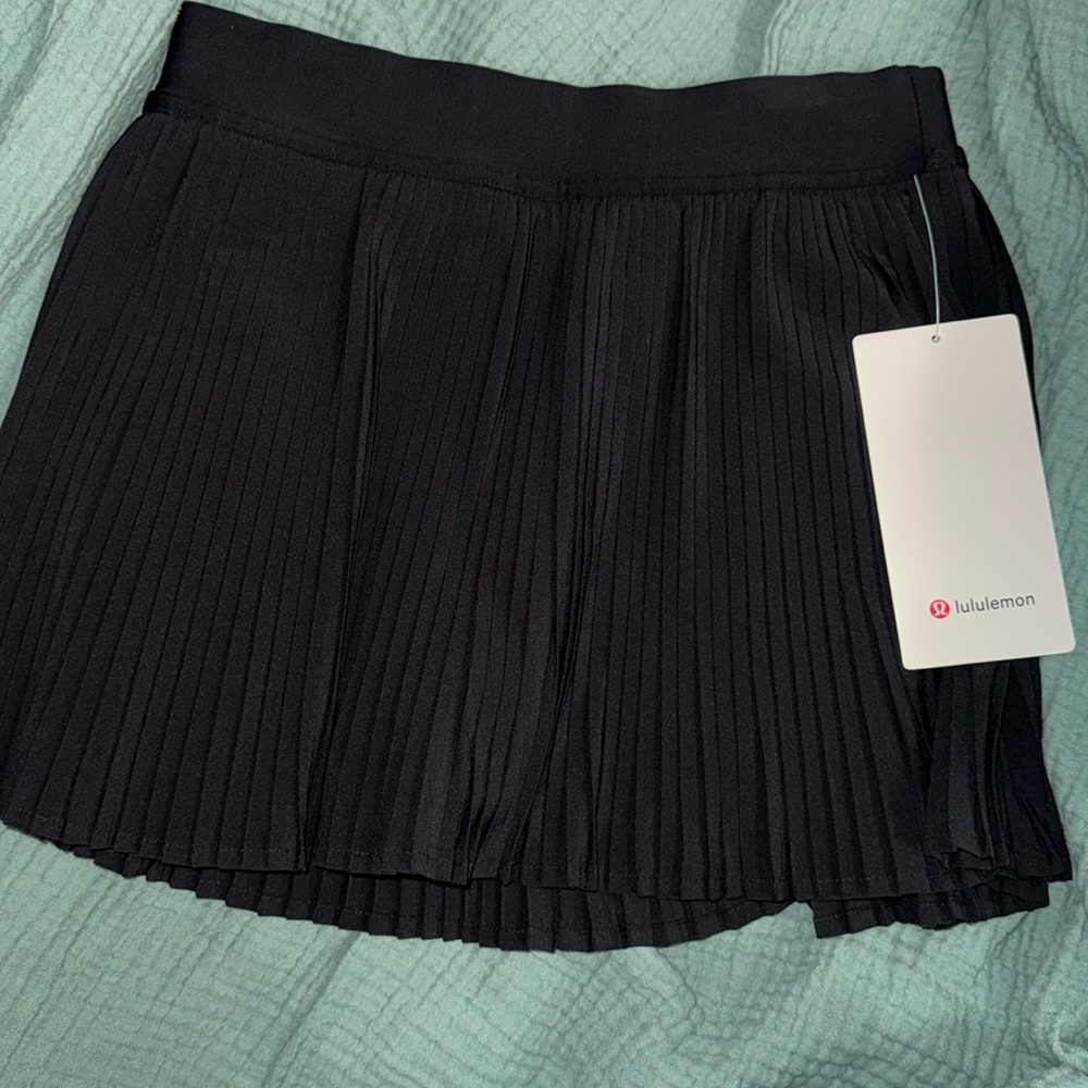 lululemon athletica Women's Pleated Skirt - Black